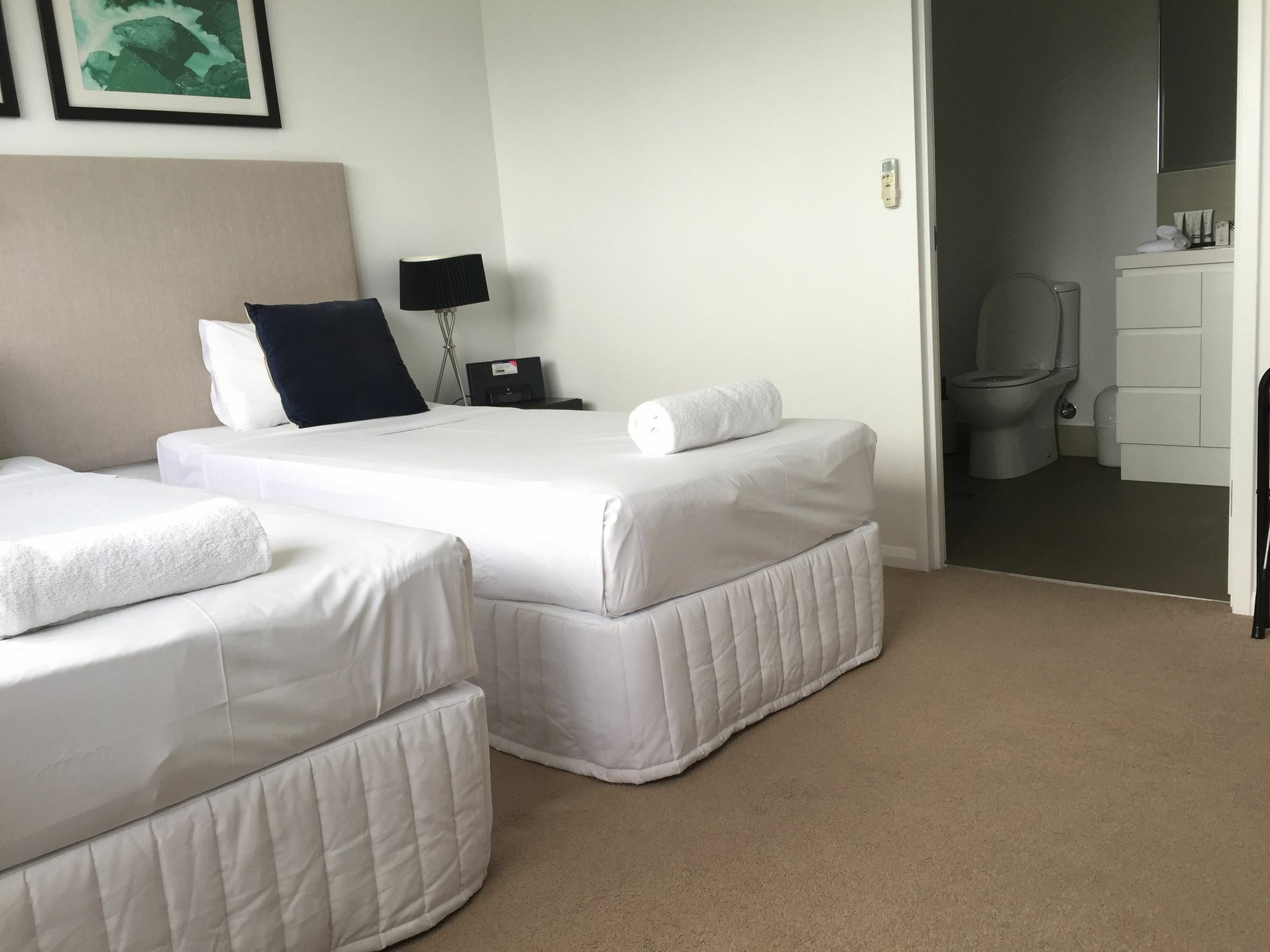 Allure Hotel & Apartments Таунсвил Екстериор снимка