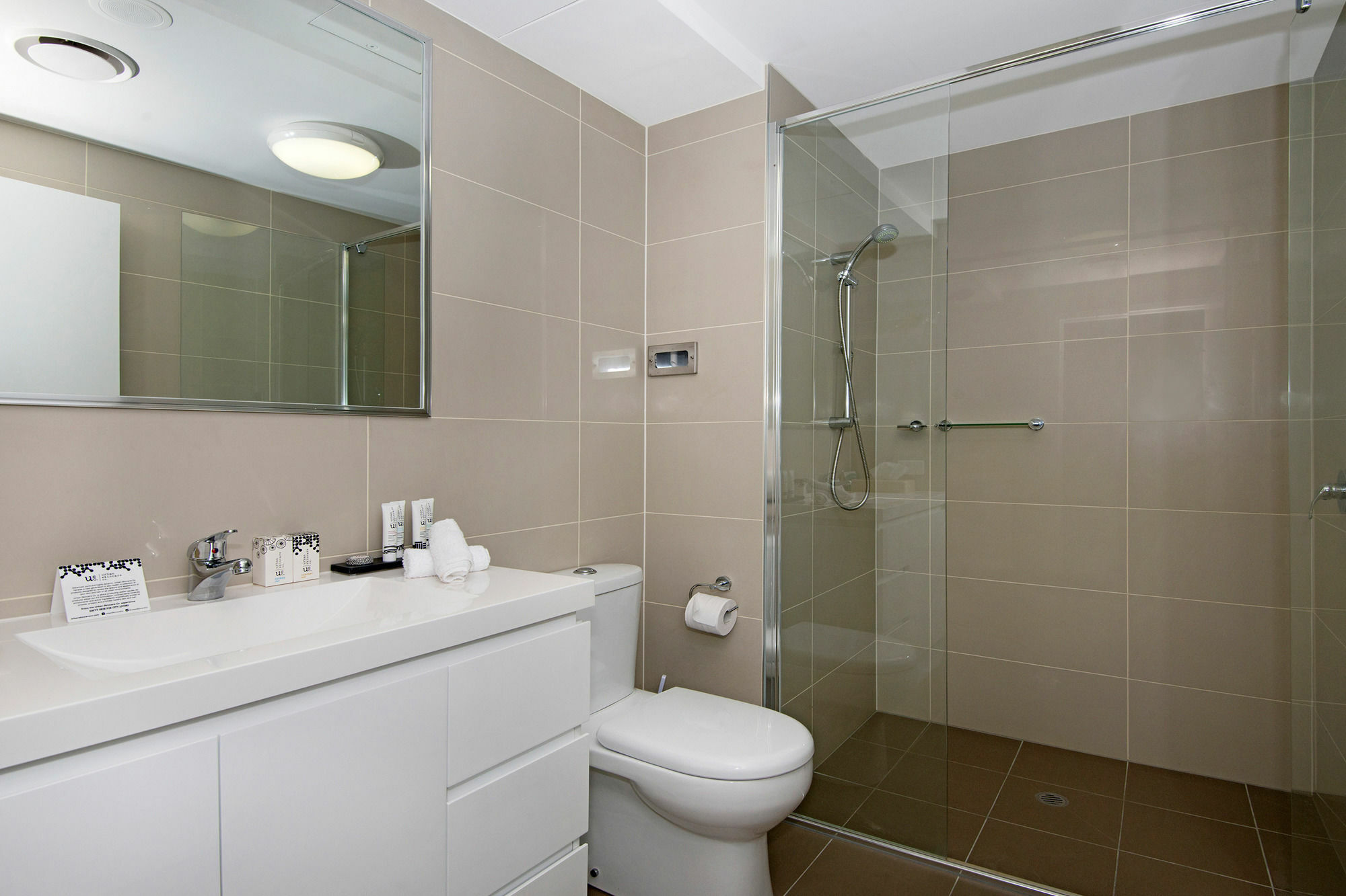 Allure Hotel & Apartments Таунсвил Екстериор снимка