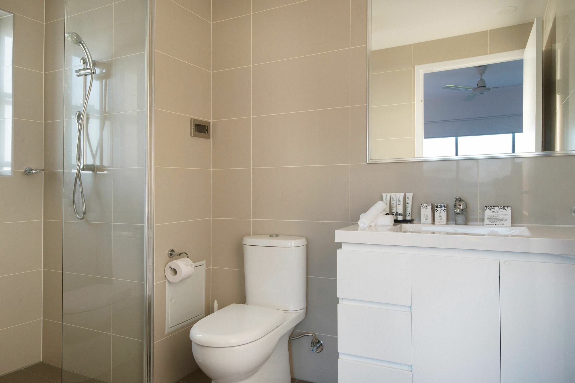 Allure Hotel & Apartments Таунсвил Екстериор снимка
